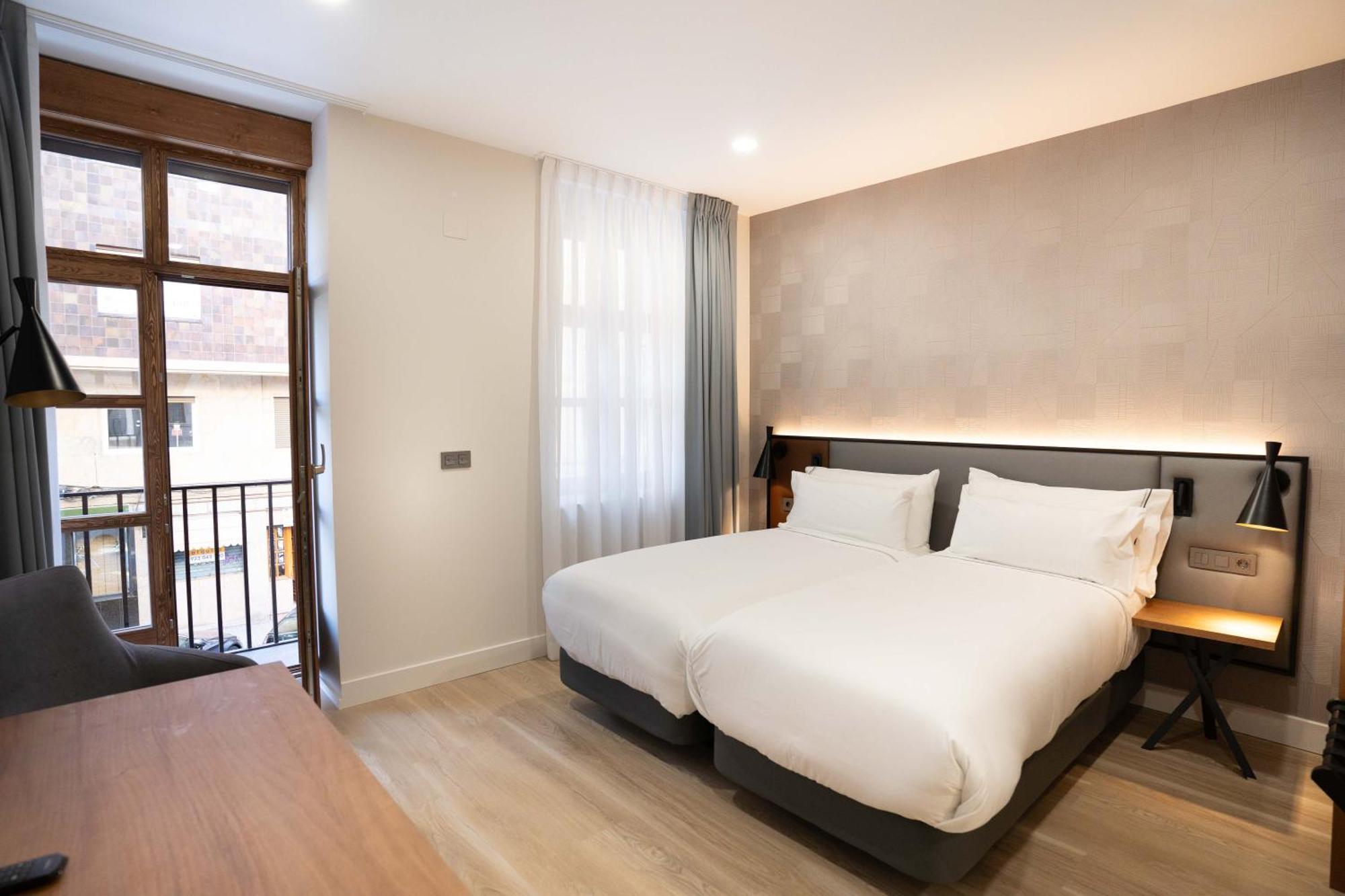Prisma Suites Salamanca Esterno foto